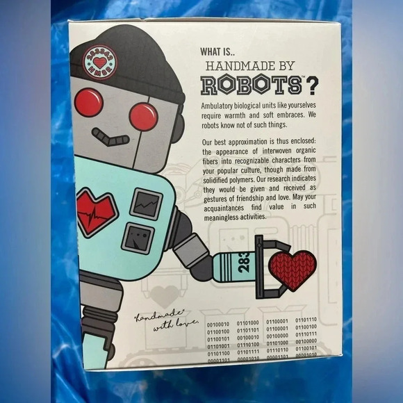 Carrie - Handmade by Robots - Knit Series # 073 - BNIB - Picture 3 of 8